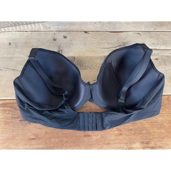 Victoria's Secret Smooth Black 34B Body by Victoria Lightly Lined Demi Bra - Picture 2 of 2